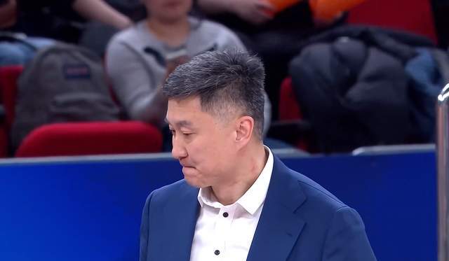 开云体育-央视直播！好戏来了，徐昕PK杜锋，球迷力挺徐昕报仇，杜锋咋整